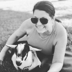 Meet your Posher, Debra